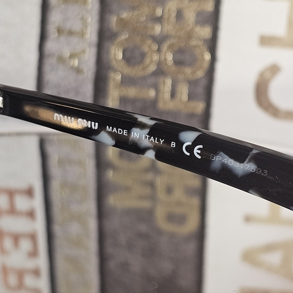 🕶️Miu Miu NWOT SMU 05V Black Havana Aviator Sunglasses 53mm Italy ✨ - Picture 8 of 13